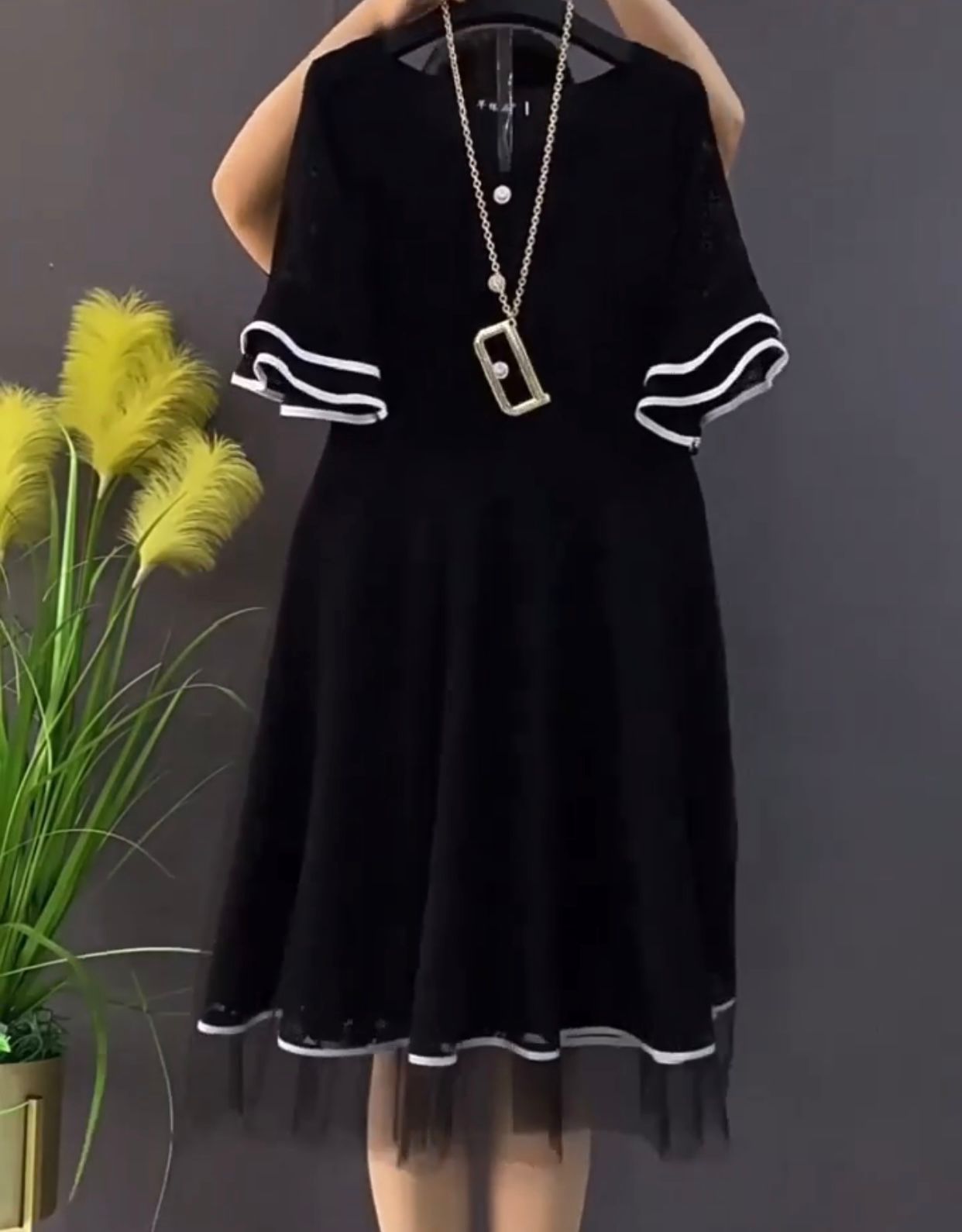 ELEGÁNS RUHA TSH425