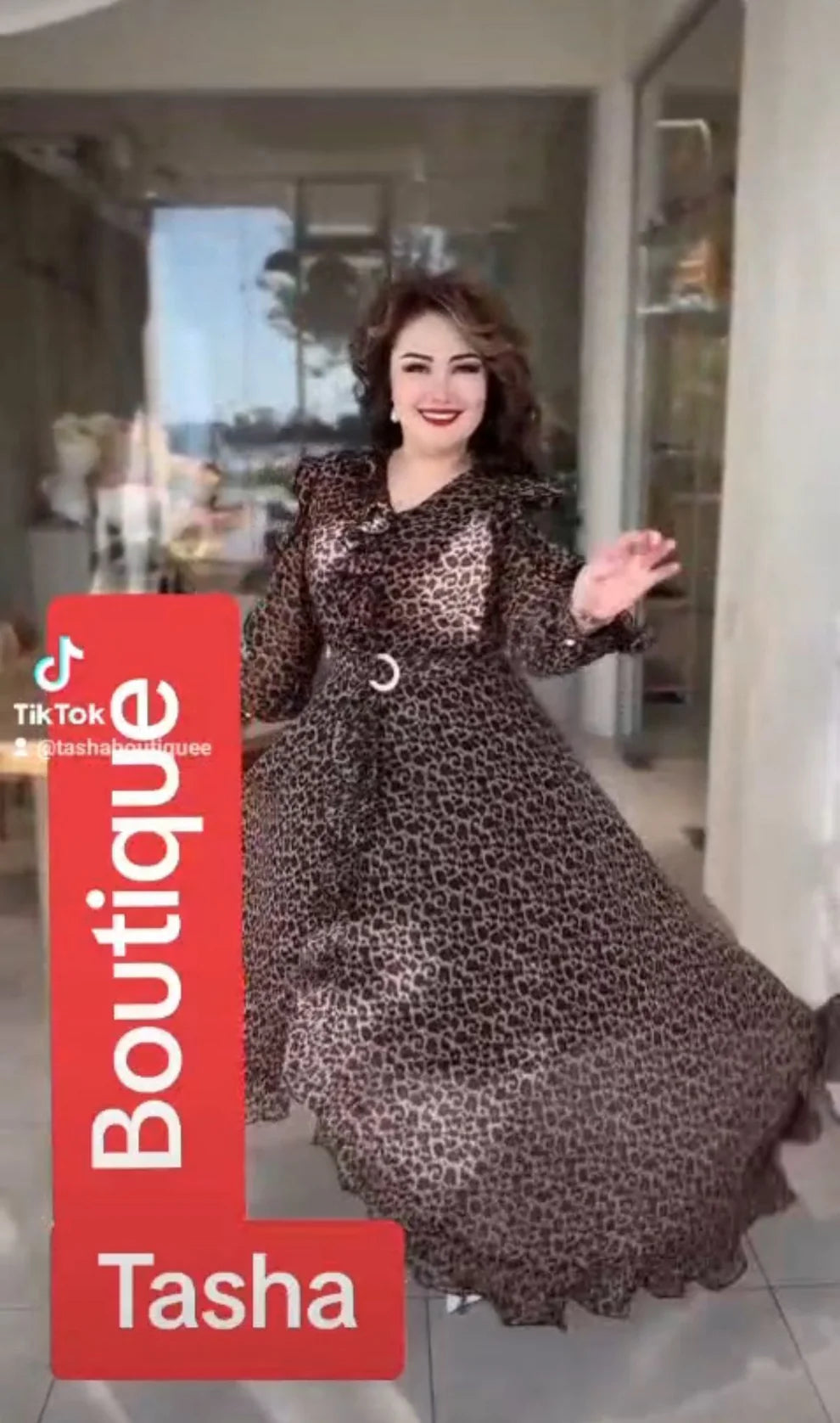ELEGÁNS  RUHA TSH545